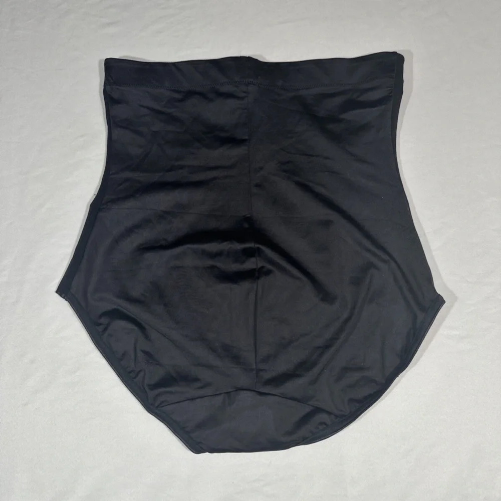 NEW $40 CITY CHIC [ S/16 16W ] Smooth & Chic Control Brief in‎ black